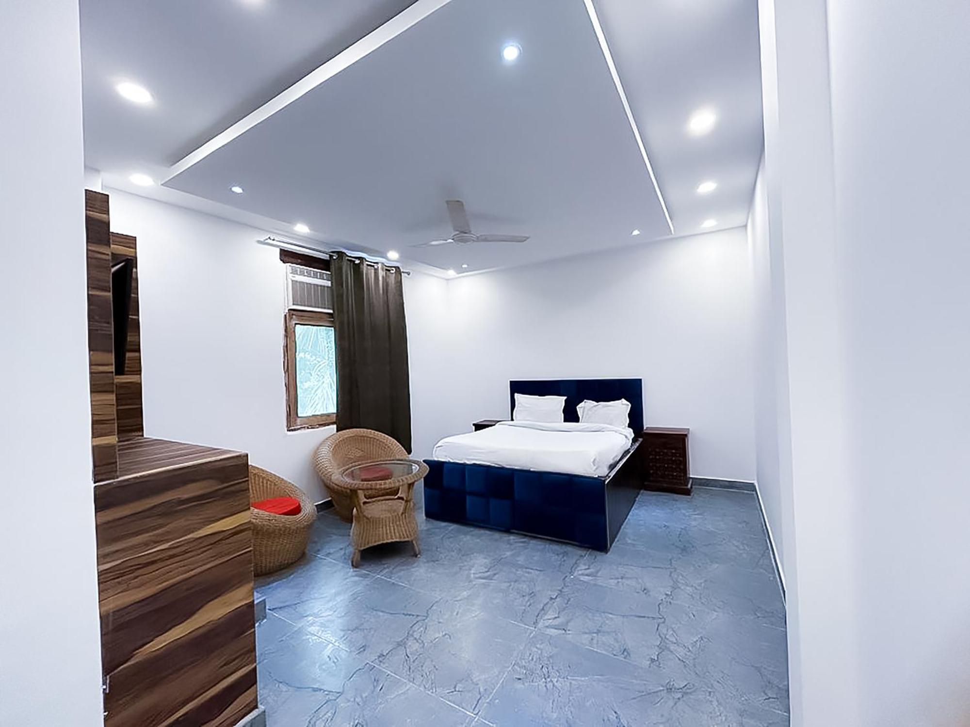 Deluxe Room Sec 132 Near Paras Mall 诺伊达 外观 照片