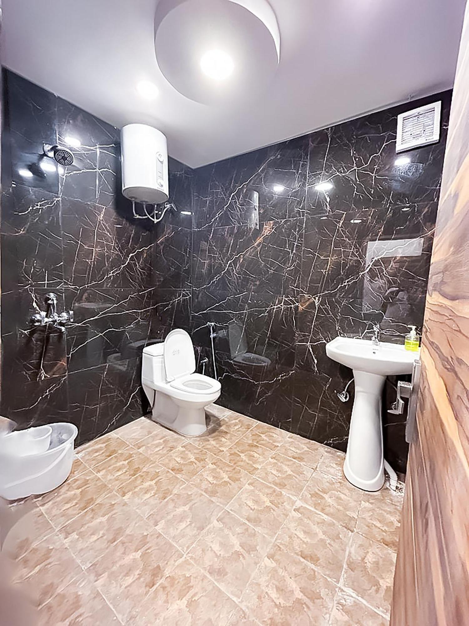Deluxe Room Sec 132 Near Paras Mall 诺伊达 外观 照片